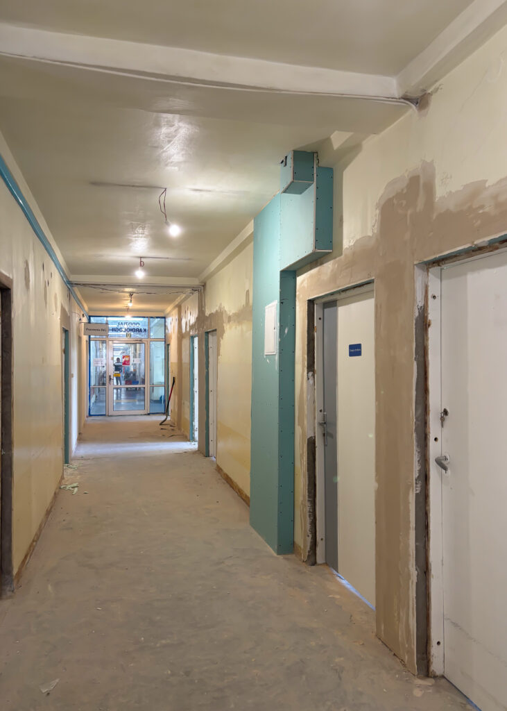 C3F0B417 43CF 44A5 B4CB BA663C4E922F 731x1024