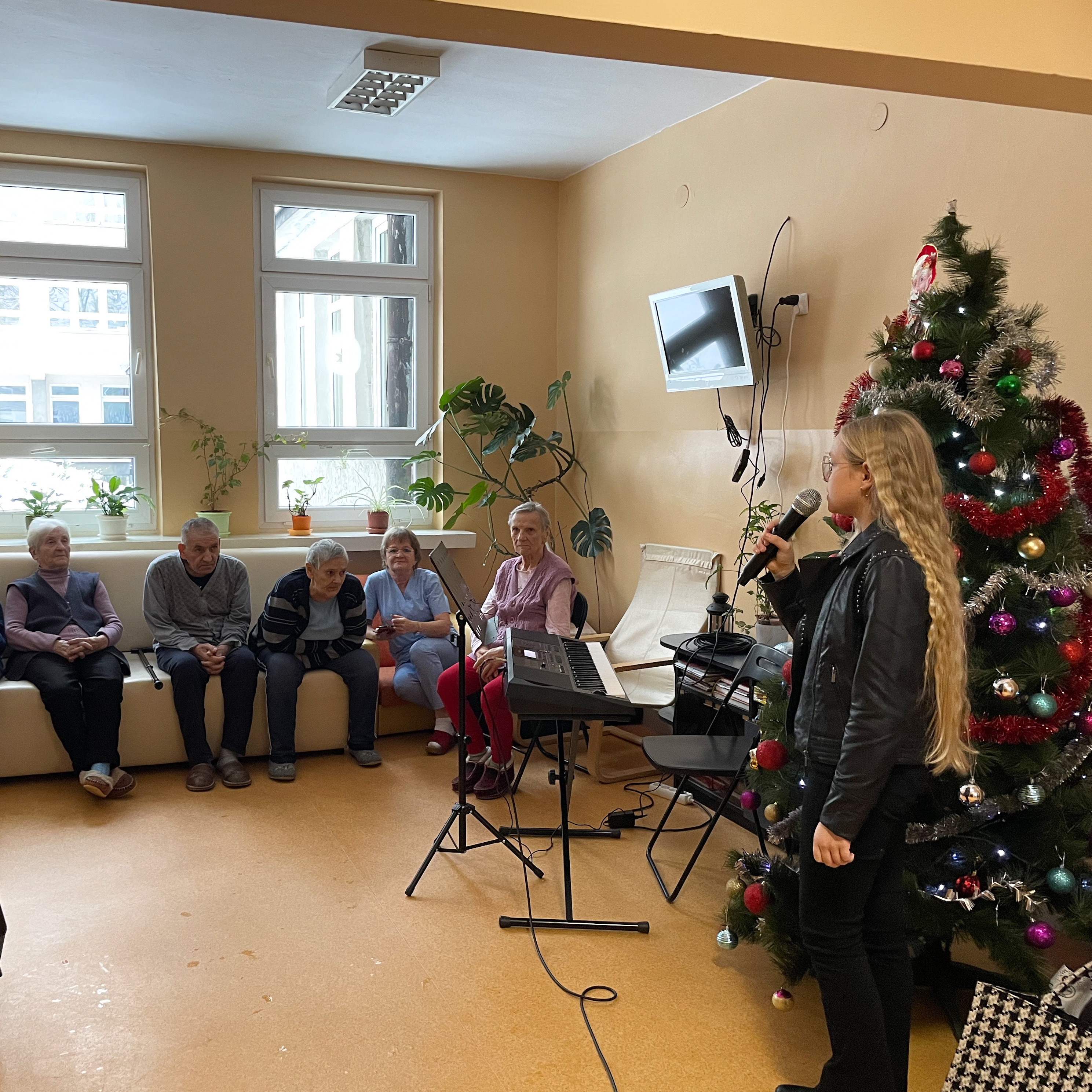 BAA3C828 FAF6 49A9 8D29 A7E7C552F50C